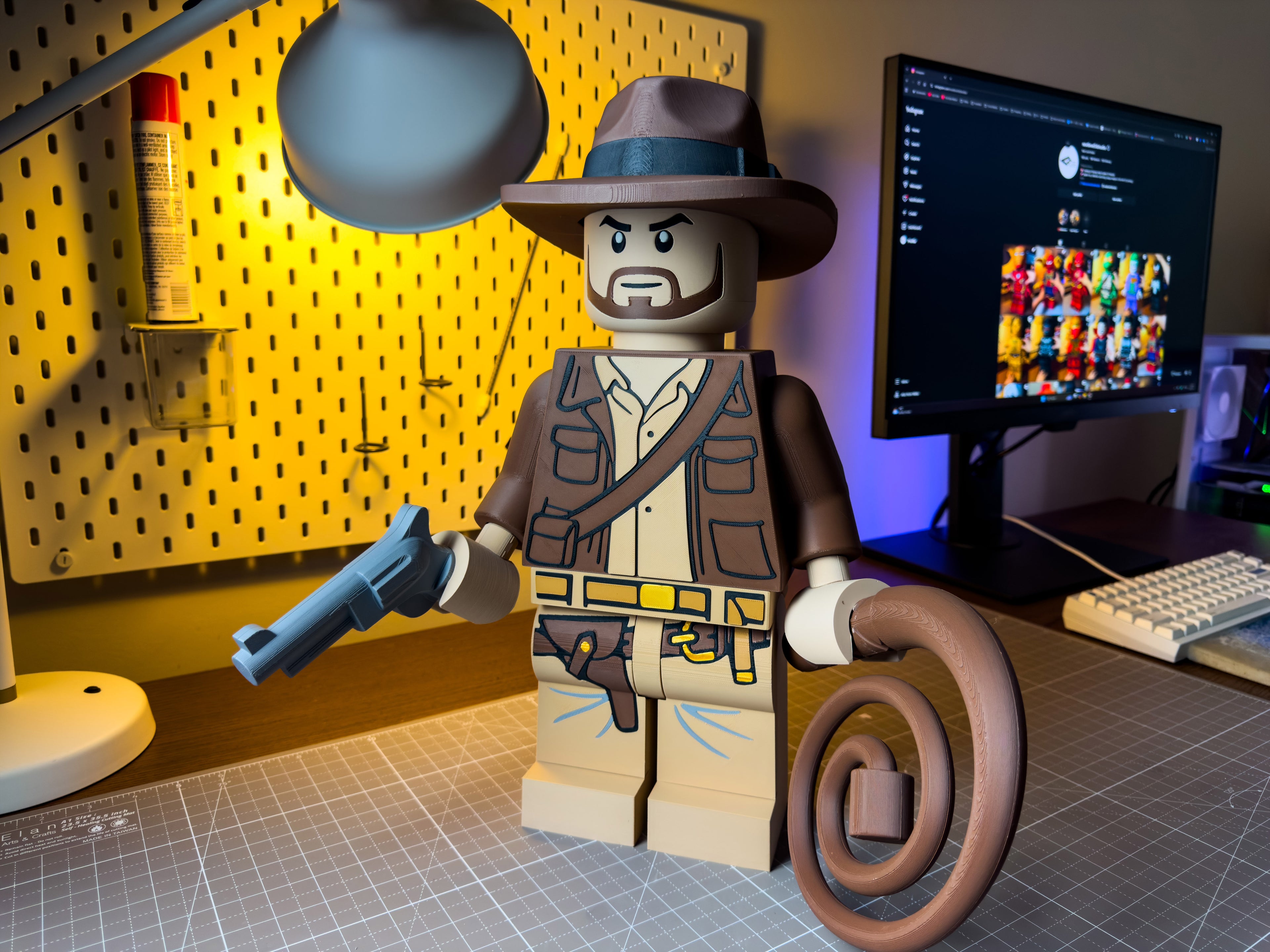 Whip-Wielding Archaeologist Modular Figure