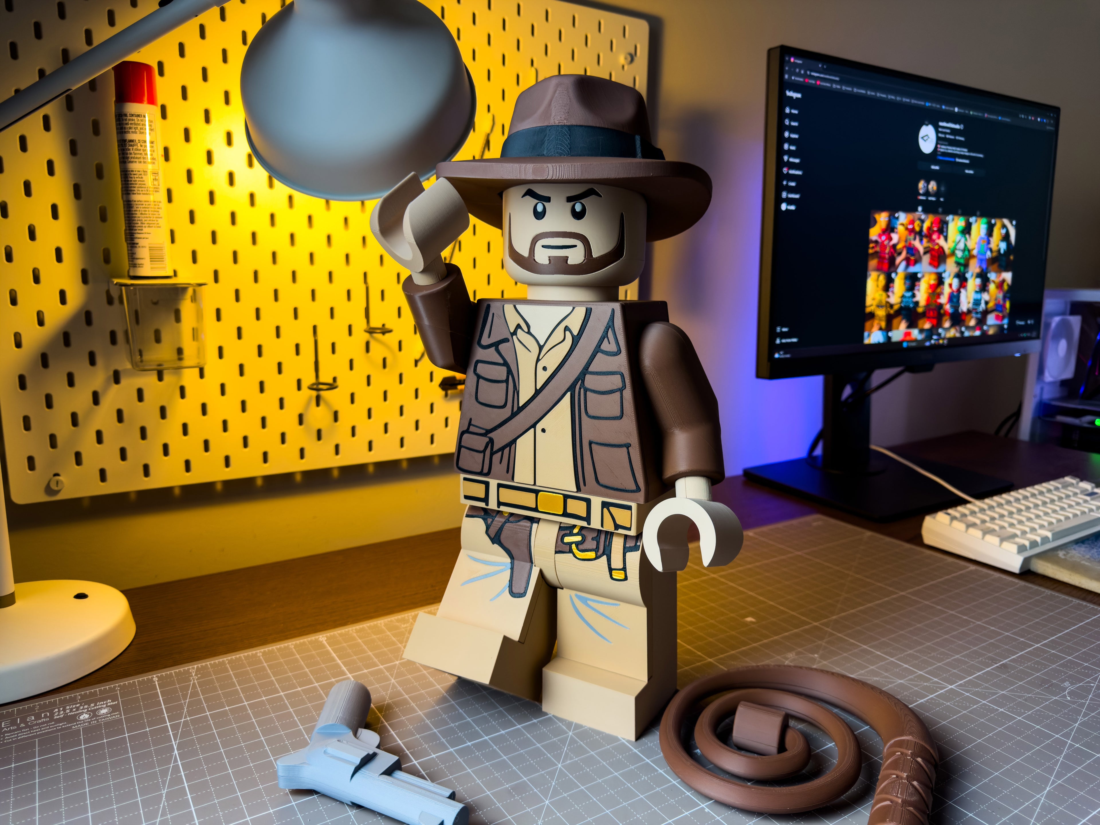 Whip-Wielding Archaeologist Modular Figure