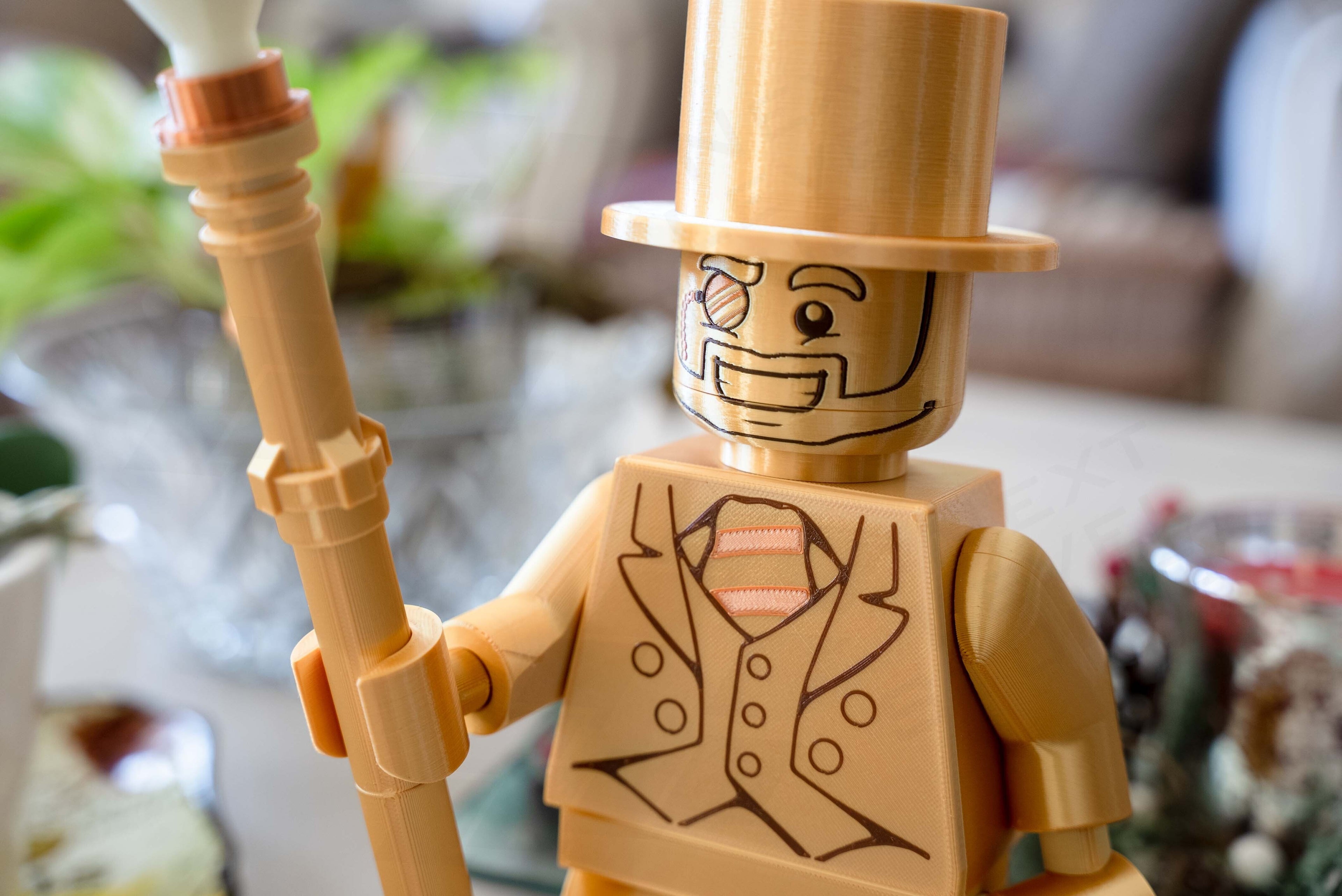 Golden Collector Giant Modular Figure
