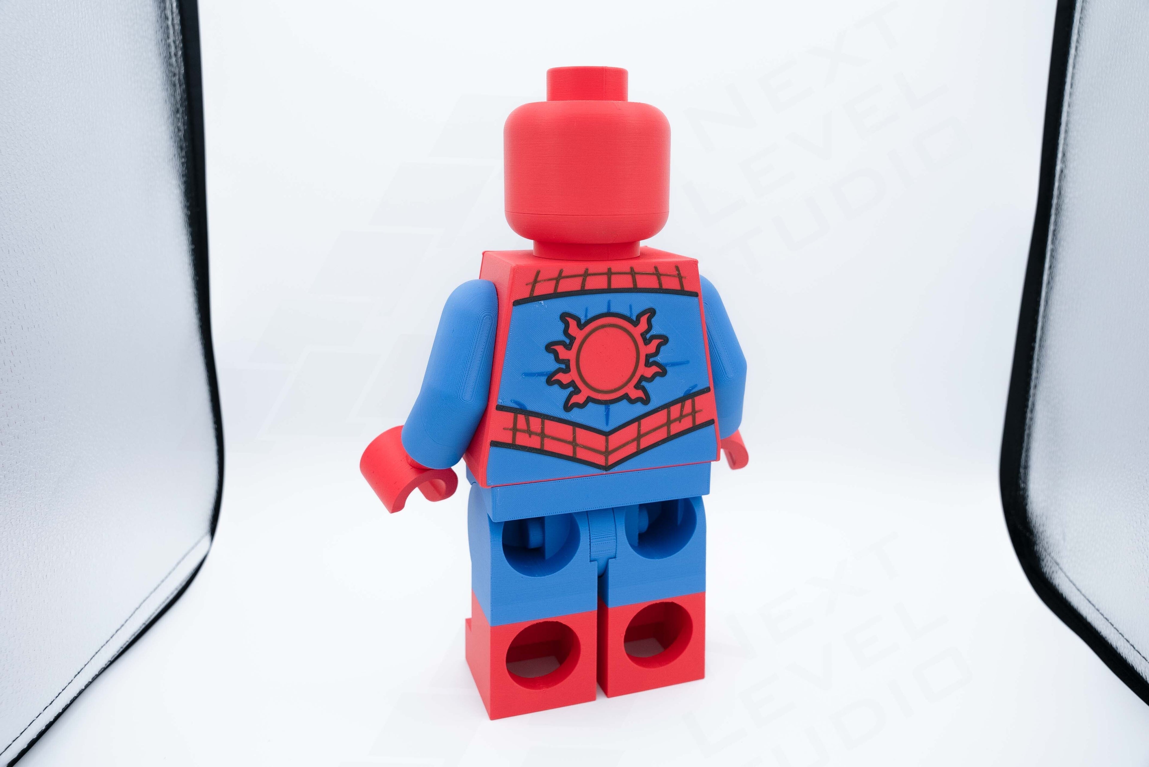 Classic Web Slinger Giant Modular Figure