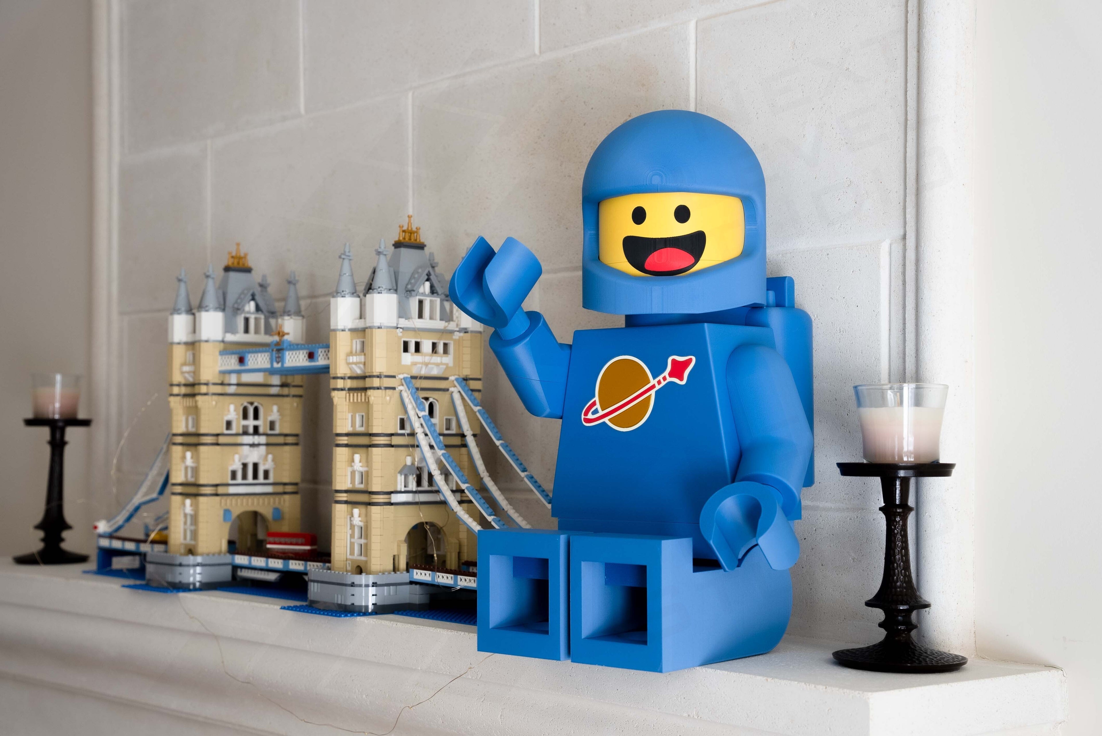 Classic Astronaut Giant Modular Figure