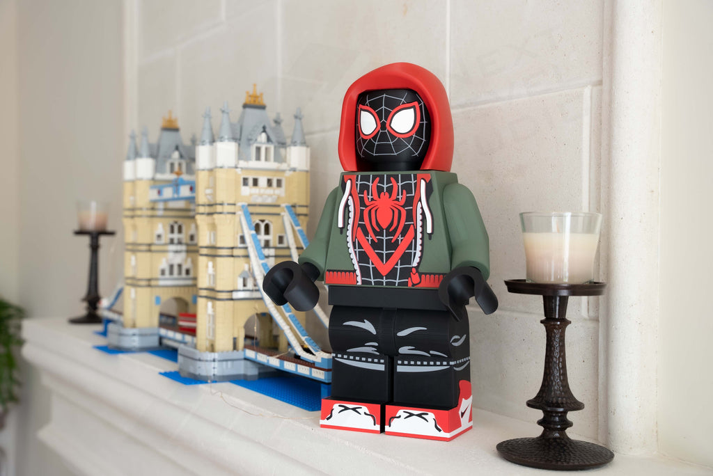 Brooklyn Web-Slinger Giant Modular Figure