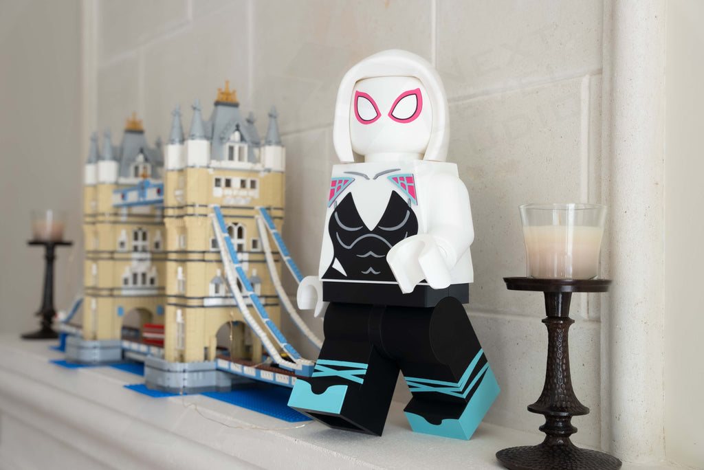 Brooklyn Web-Slinger Giant Modular Figure