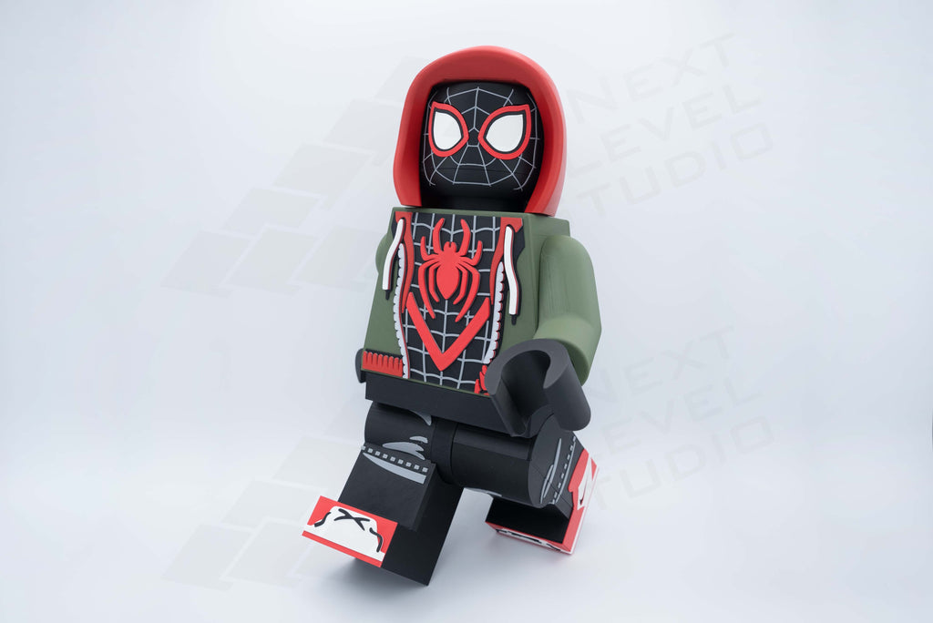 Brooklyn Web-Slinger Giant Modular Figure