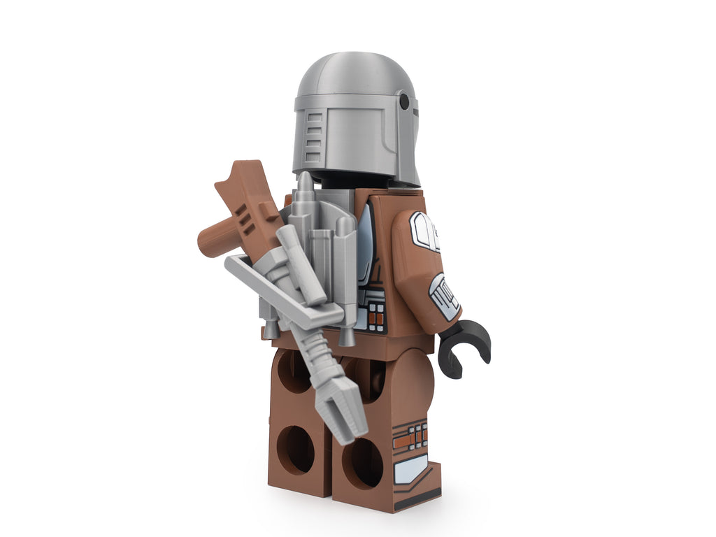 Space Bounty Hunter and Baby Alien Modular Figure Set