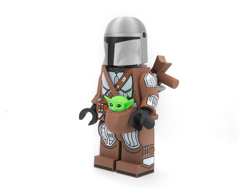Space Bounty Hunter and Baby Alien Modular Figure Set