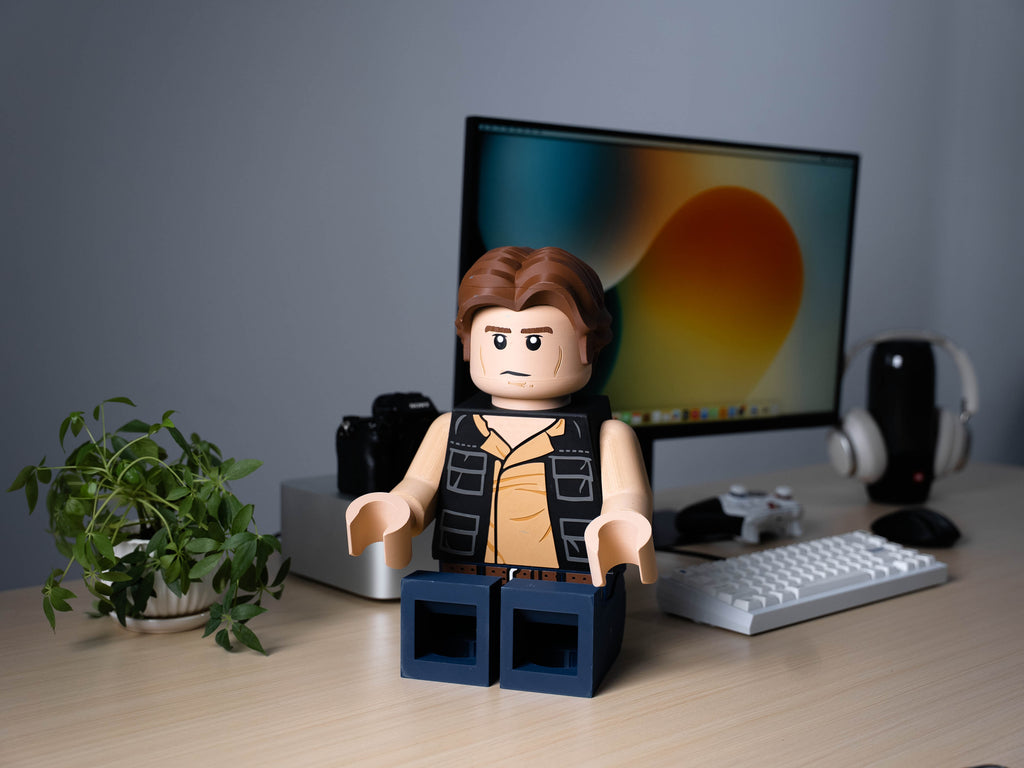 Galaxy Smuggler Modular Figure