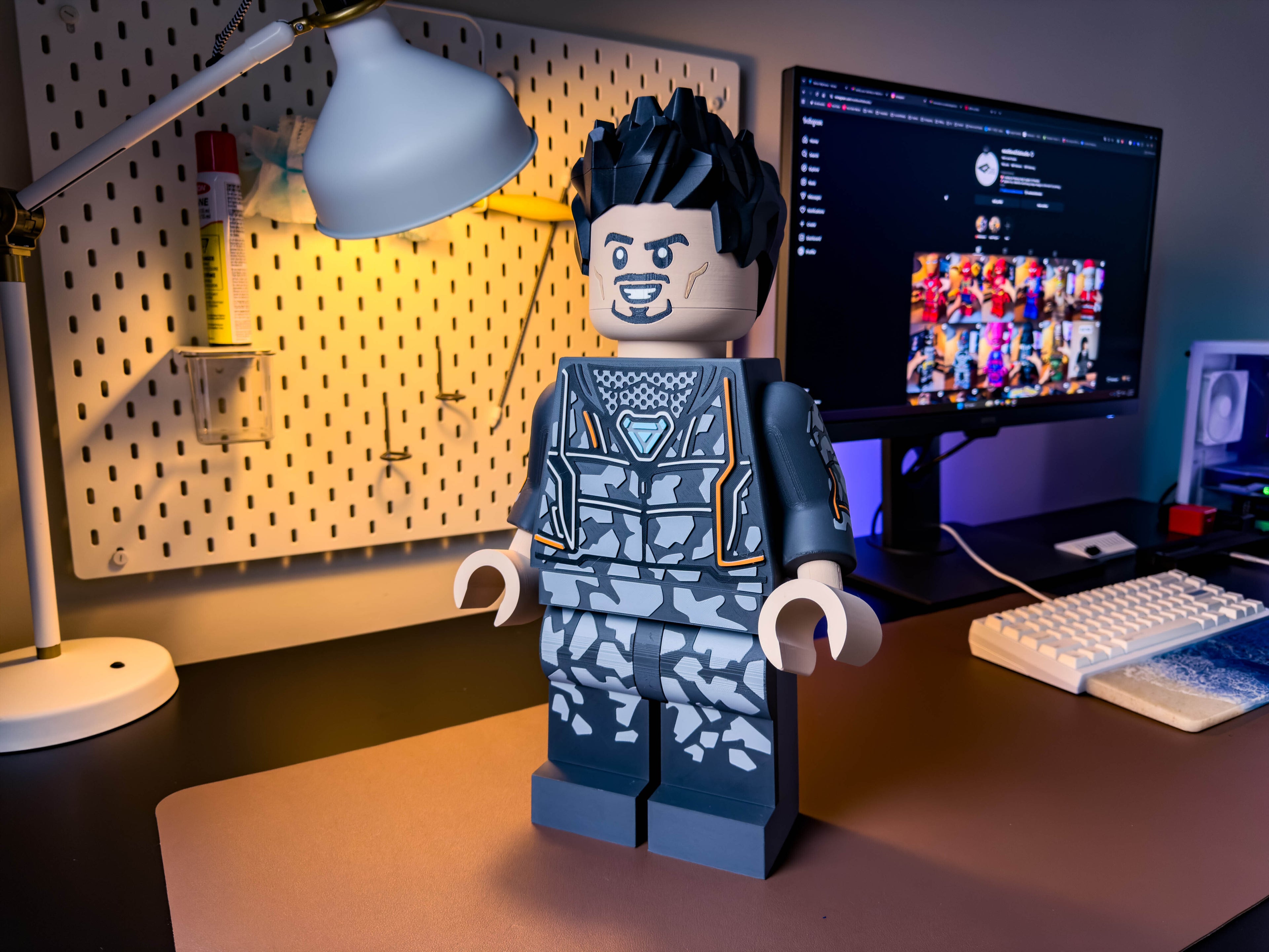 Genius Billionaire Armored Hero Modular Figure