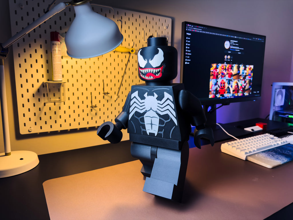 Black Symbiote Warrior Modular Figure