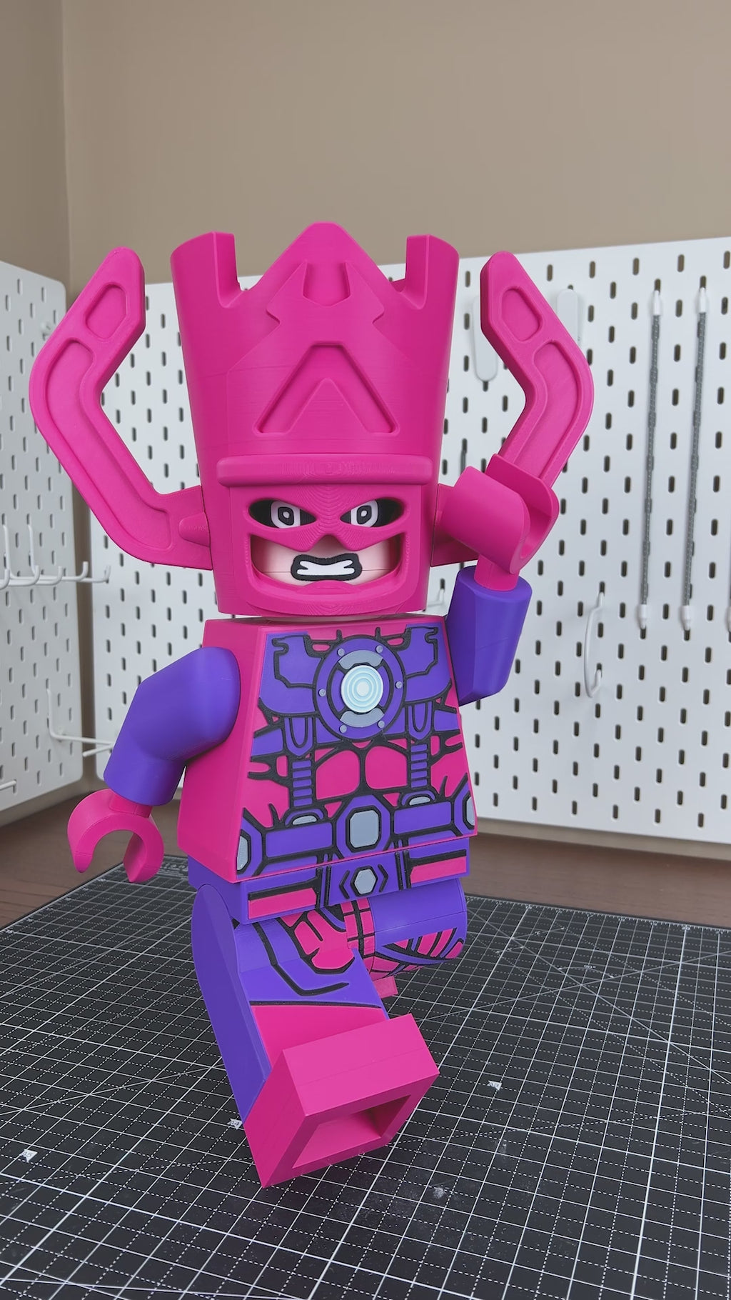 Scarlet Speedster Modular Figure